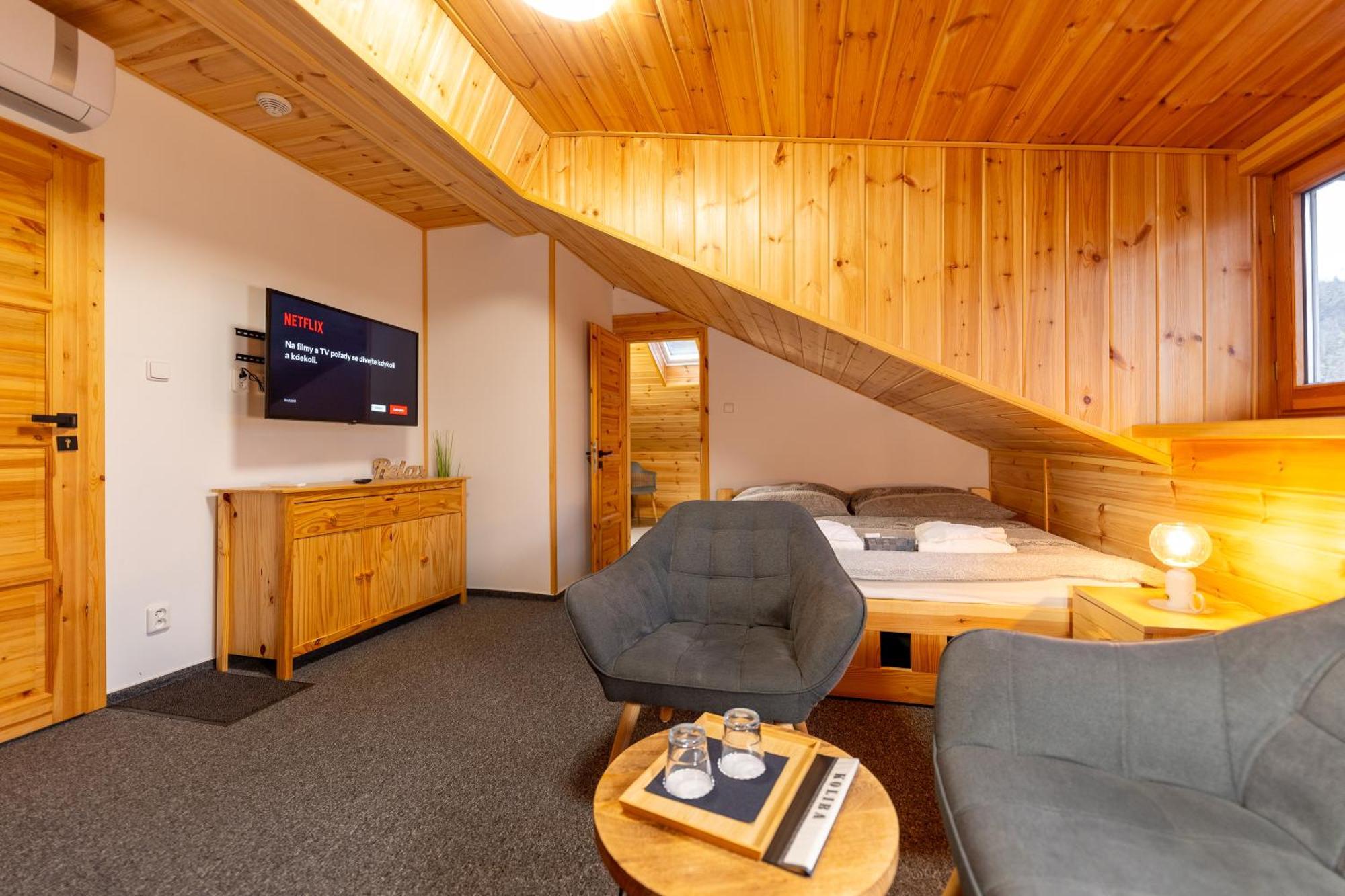 Wellness Pension Koliba Komorni Lhotka Экстерьер фото
