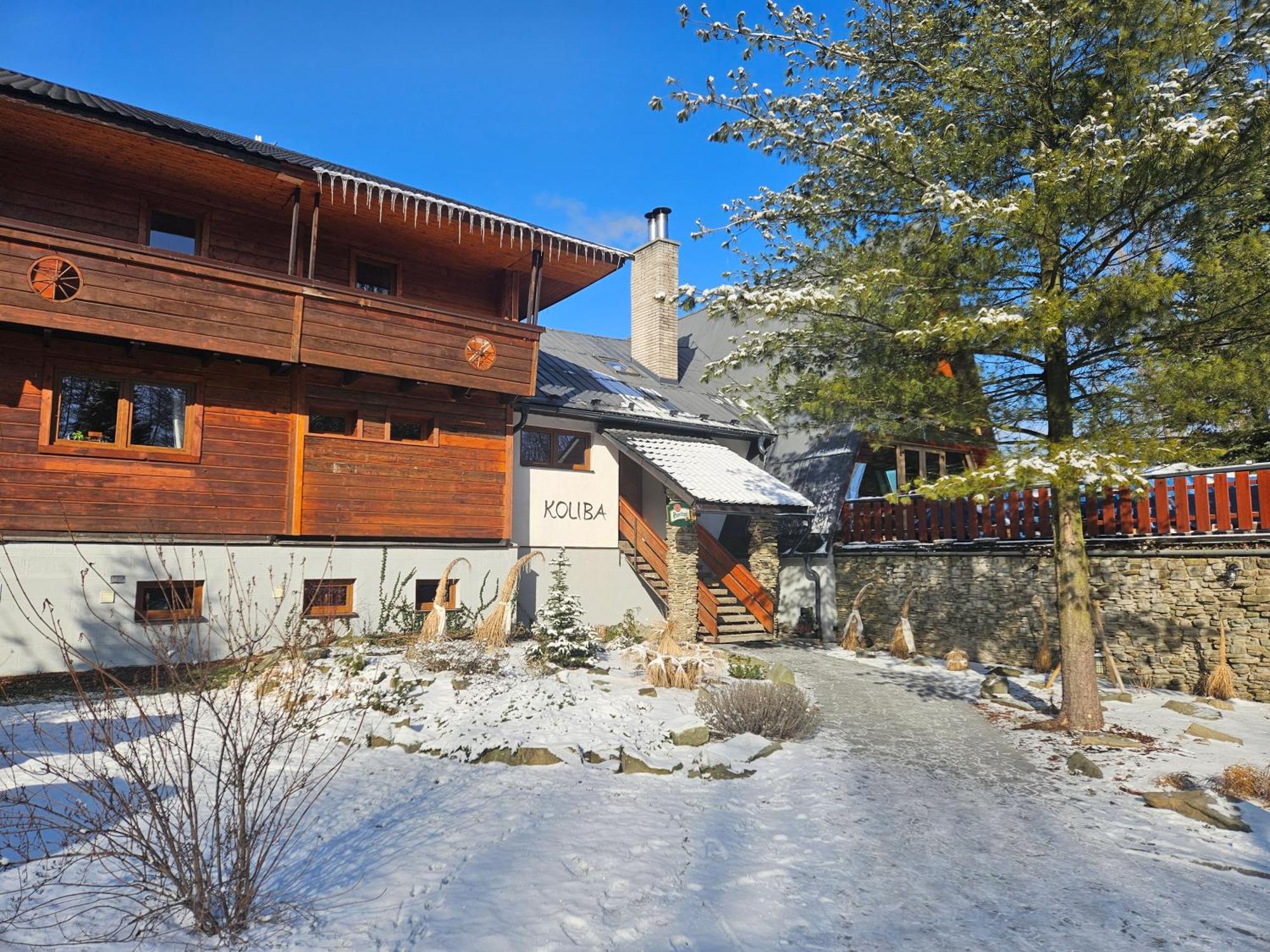 Wellness Pension Koliba Komorni Lhotka Экстерьер фото